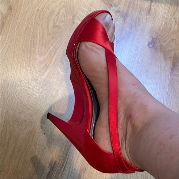 Givenchy Sz 39 Red Satin High Heel Wedge Sandals - Picture 11 of 13